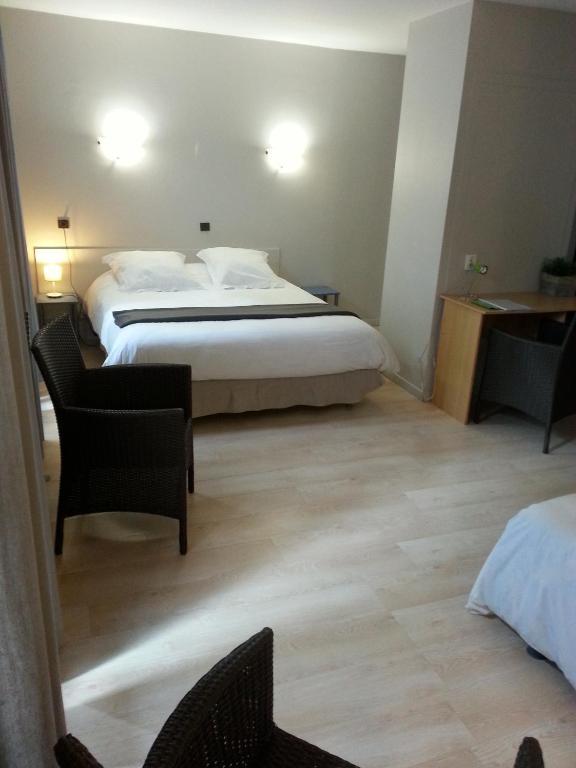 Hotel Du Lion D'Or มาร์ม็องด์ ห้อง รูปภาพ