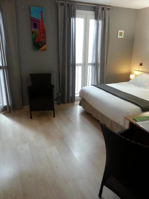 Hotel Du Lion D'Or มาร์ม็องด์ ภายนอก รูปภาพ
